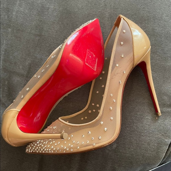 Shoes - Picture 3 of 4